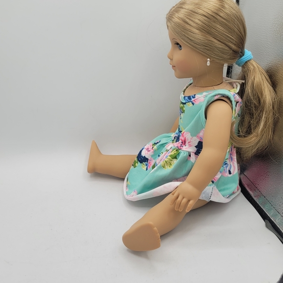 American Girl Doll 18" Blond Hair Blue Eyes With Her Ears Pierced - Picture 9 of 16